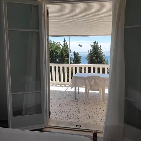 Apostolos & Eleni Family Apartment