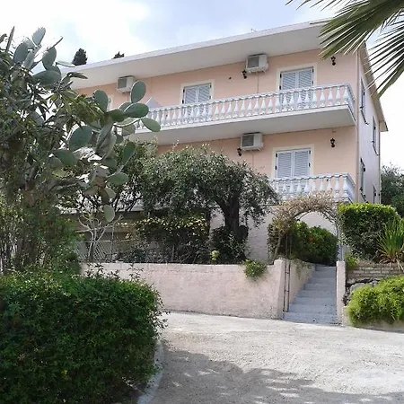 Lejlighed Apostolos & Eleni Family