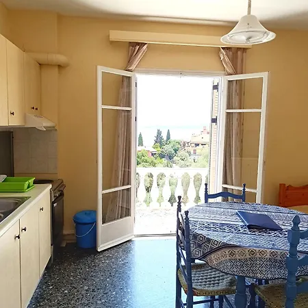 Apartment Apostolos & Eleni Family *