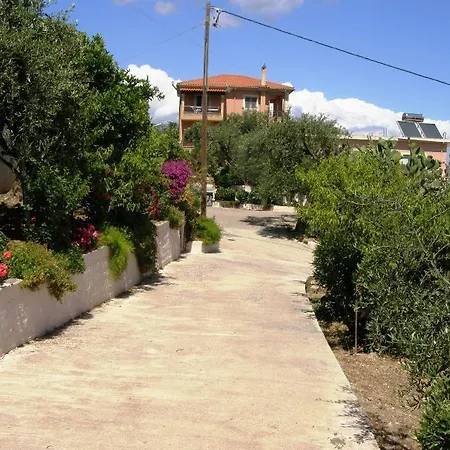 Apostolos & Eleni Family Apartment