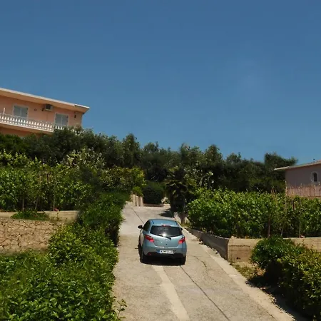 Apostolos & Eleni Family * Perama (Corfu)