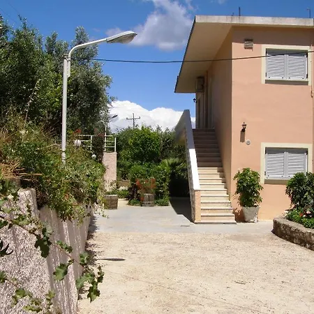 Apostolos & Eleni Family Apartman Pérama