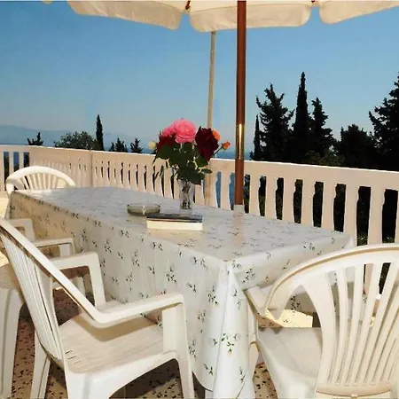 Apartman Apostolos & Eleni Family *